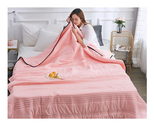 Lightweight Cooling Comforter